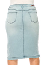 Plus Faded Denim Pencil Skirt Style 77239 in Light Indigo Wash