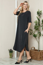 1554 Ribbed Midi Dress In Black