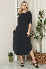 1554 Ribbed Midi Dress In Black