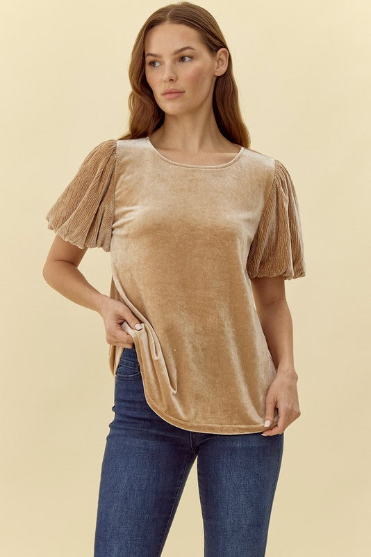 1776 Velvet Short Puff Sleeve Top In Beige