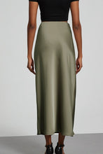 Silk Stain High Waisted Skirt 9202 in Black