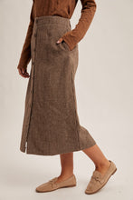 Button Down Houndtooth Skirt 8710 in Brown