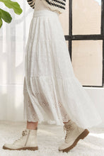 The Artisan Midi in Beige