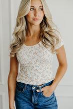 Floral Ribbed Scoop Neck Tee in Apricot Nectar