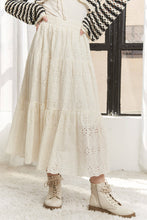 The Artisan Midi in Beige