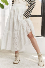 The Artisan Midi in Beige