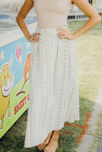 Column Skirt Ribbon Reverie