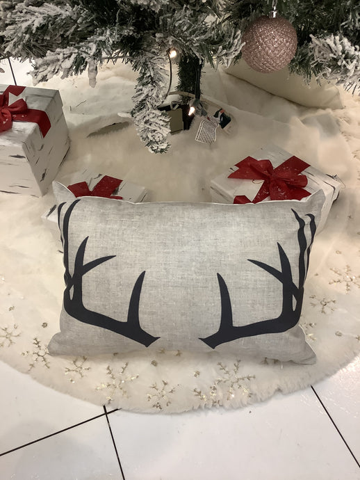 Christmas throw pillow 18